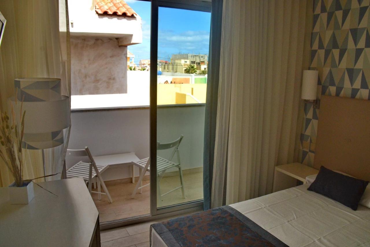 Ouril Hotel Julia Santa Maria Buitenkant foto