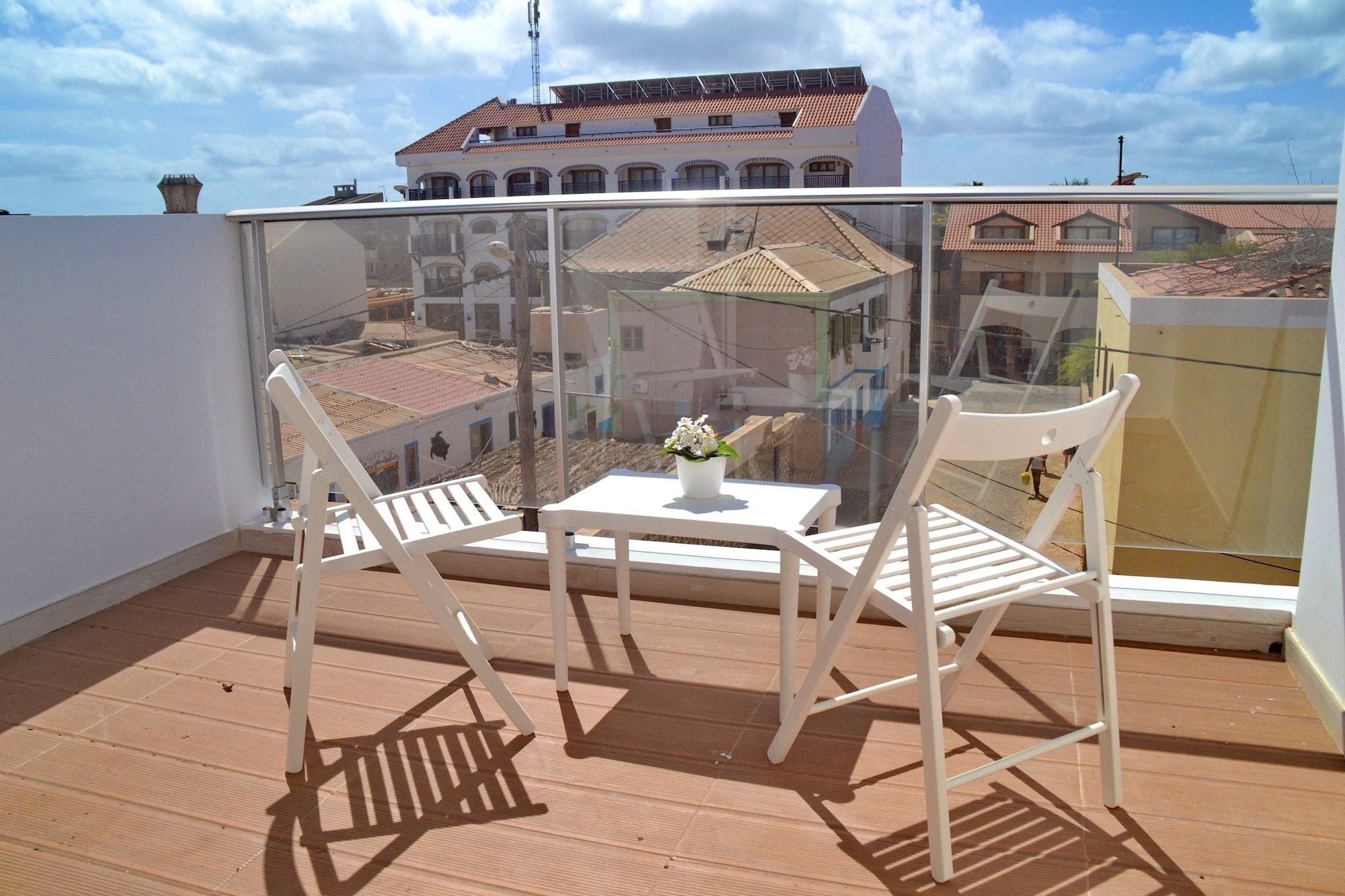 Ouril Hotel Julia Santa Maria Buitenkant foto