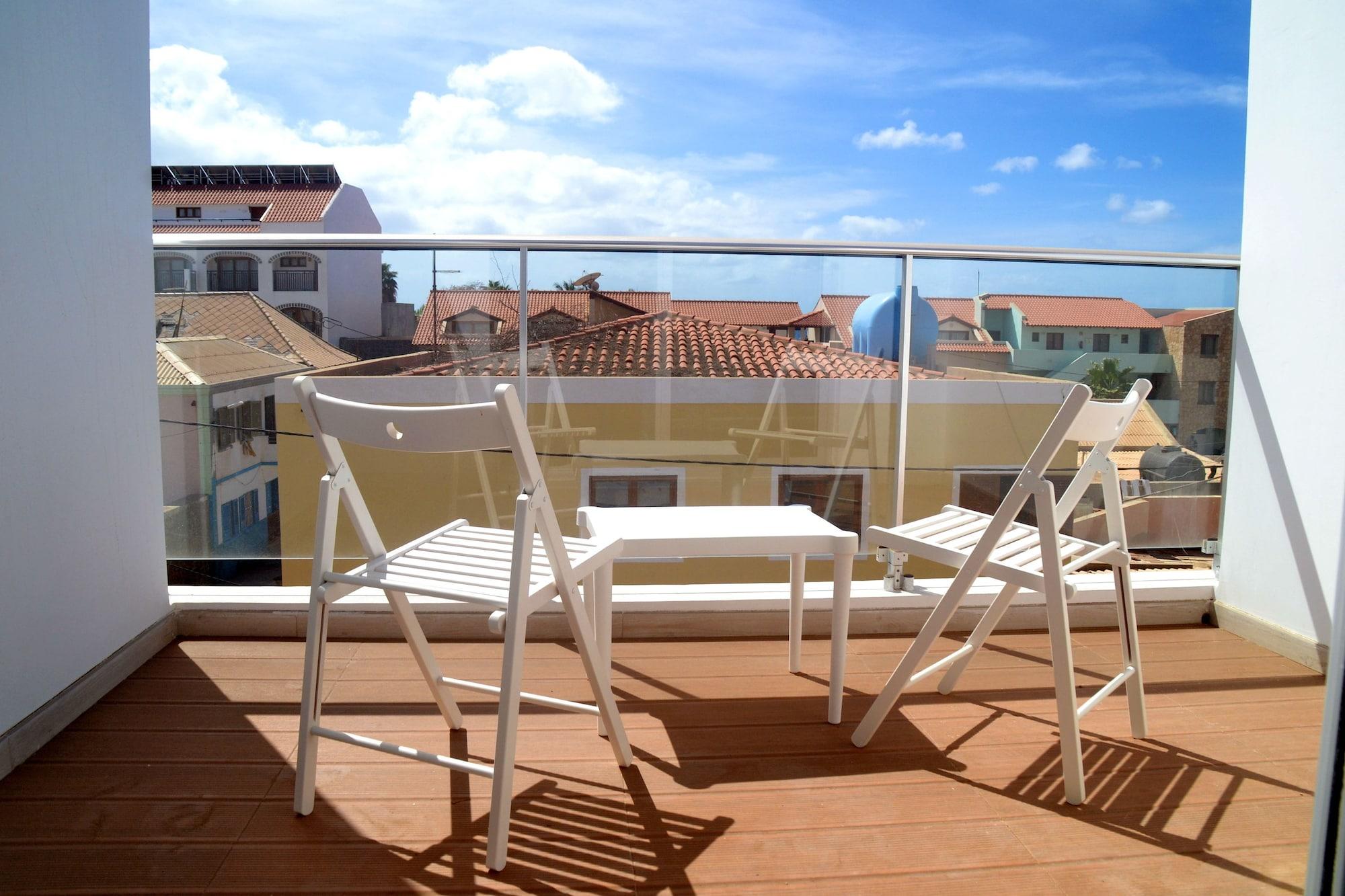 Ouril Hotel Julia Santa Maria Buitenkant foto