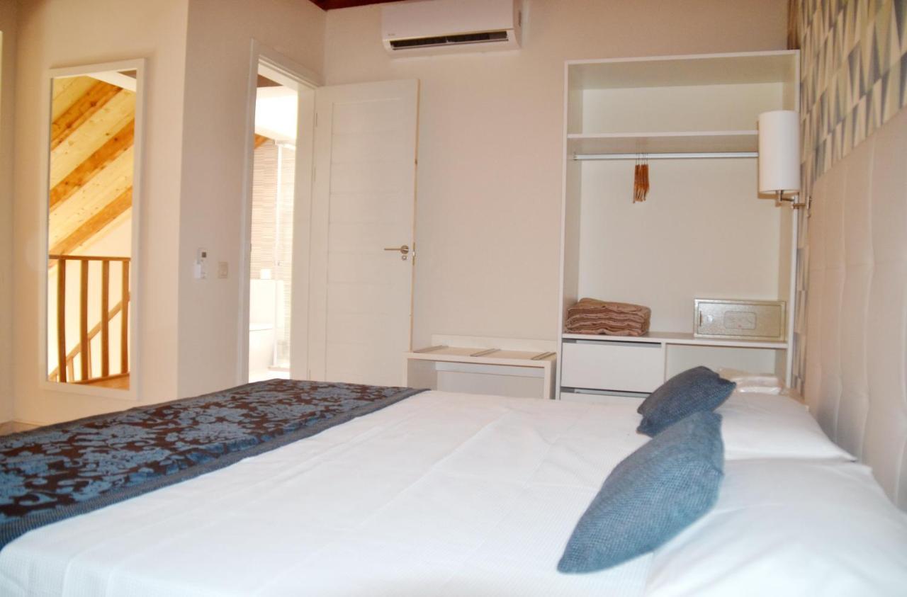 Ouril Hotel Julia Santa Maria Buitenkant foto