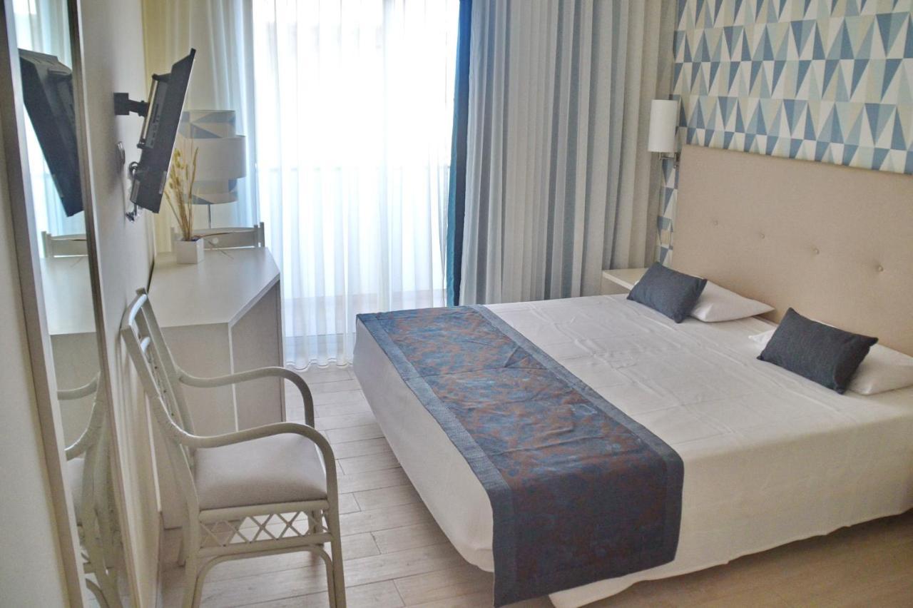 Ouril Hotel Julia Santa Maria Buitenkant foto