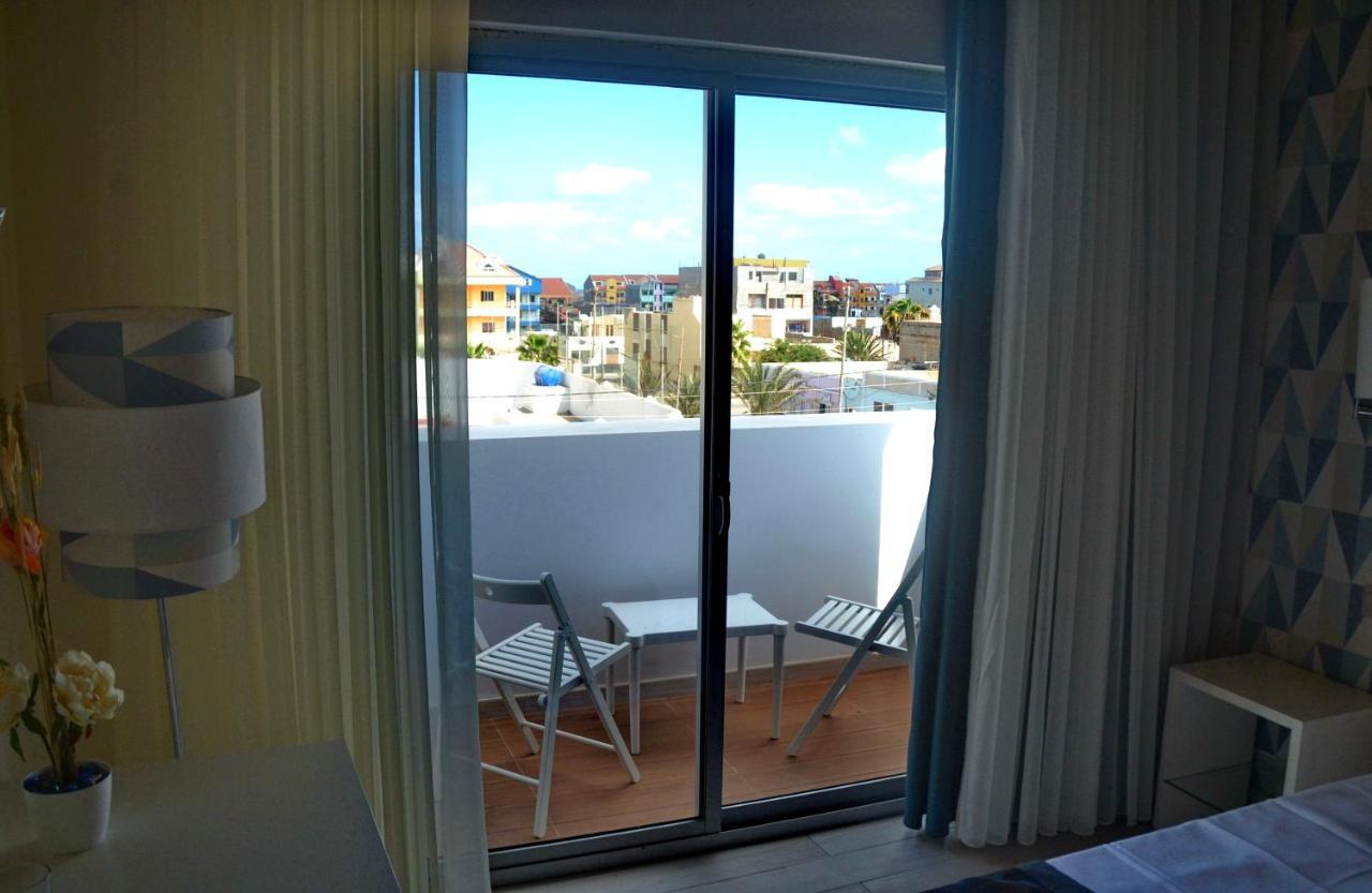 Ouril Hotel Julia Santa Maria Buitenkant foto