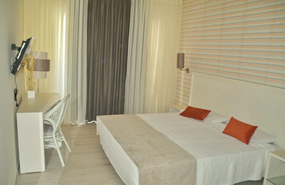 Ouril Hotel Julia Santa Maria Buitenkant foto