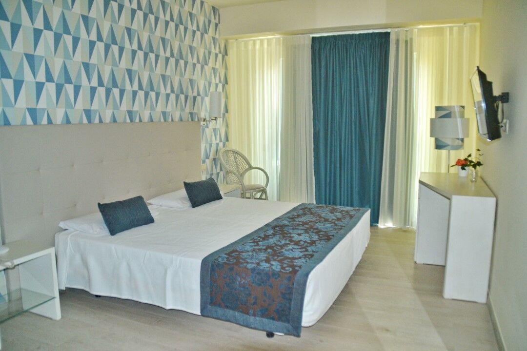 Ouril Hotel Julia Santa Maria Buitenkant foto